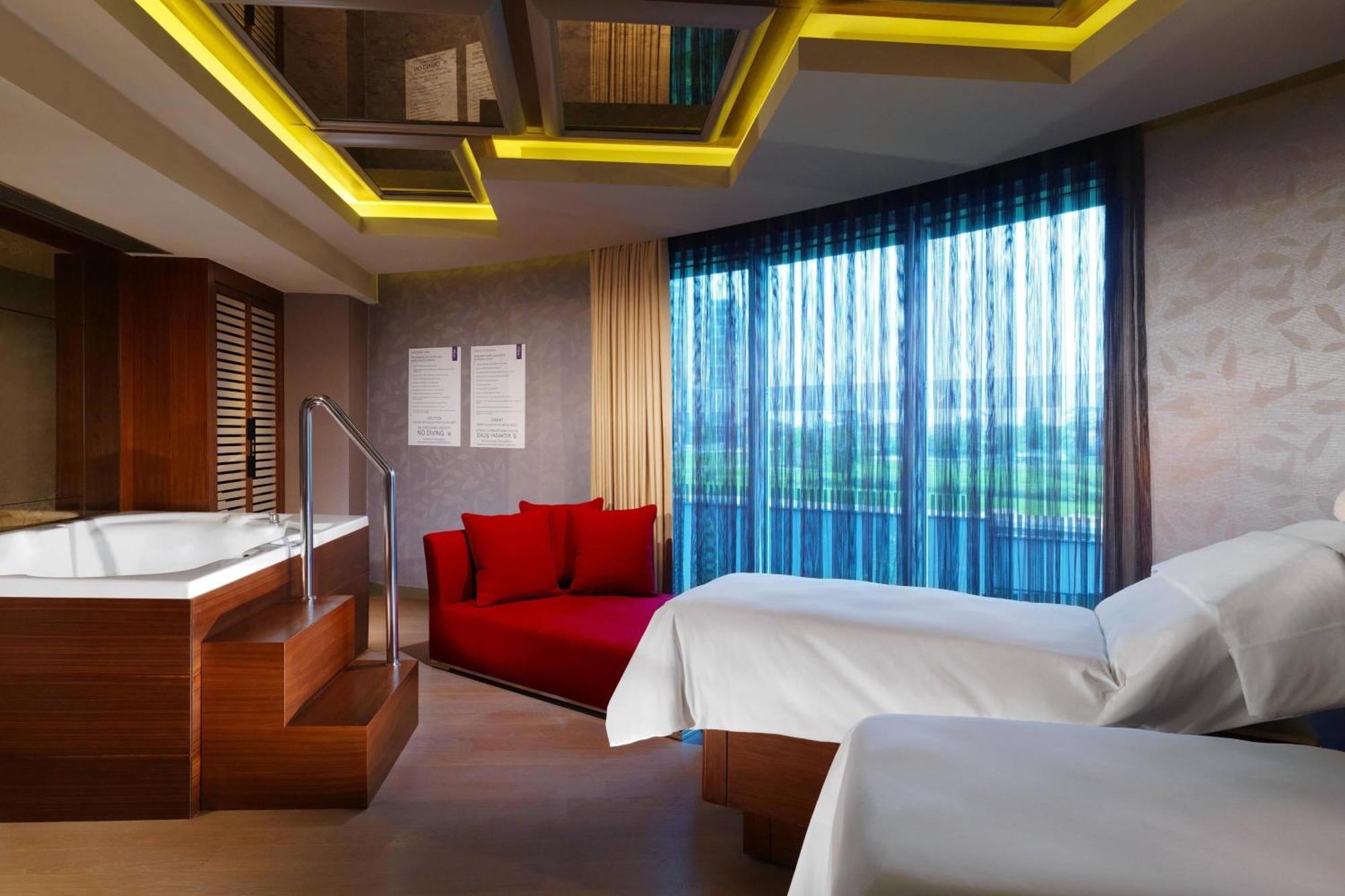 Sheraton Bursa Hotel Exterior photo A guest room at the W Hotel in Beijing